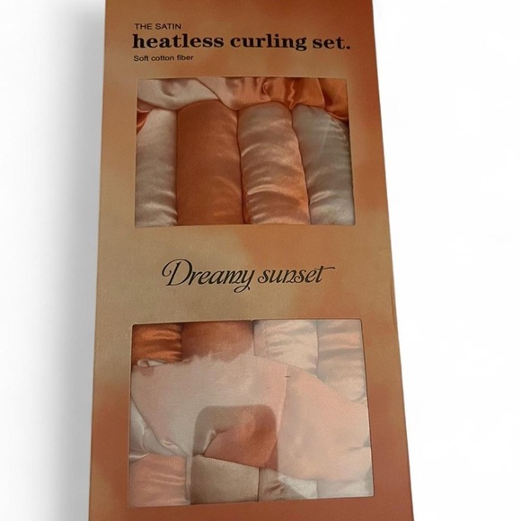 Satin Heatless Curling Set in Peach and Cream​ - Picture 5 of 5